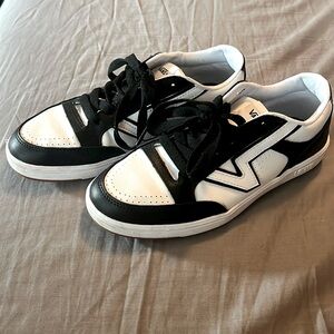 Vans sneakers. Womens size 9